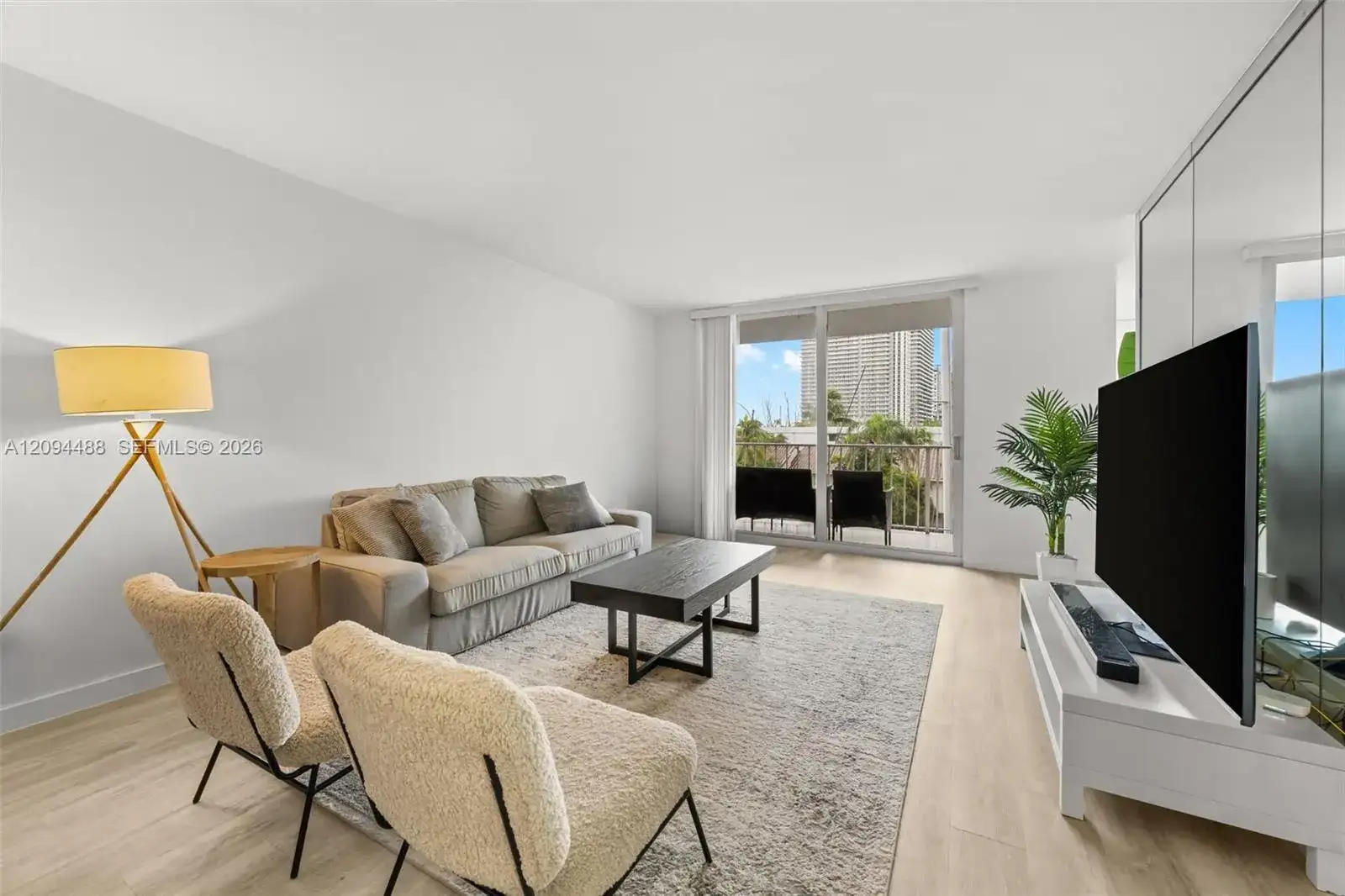 16565 NE 26th Ave # 4D, North Miami Beach FL 33160 photo 2
