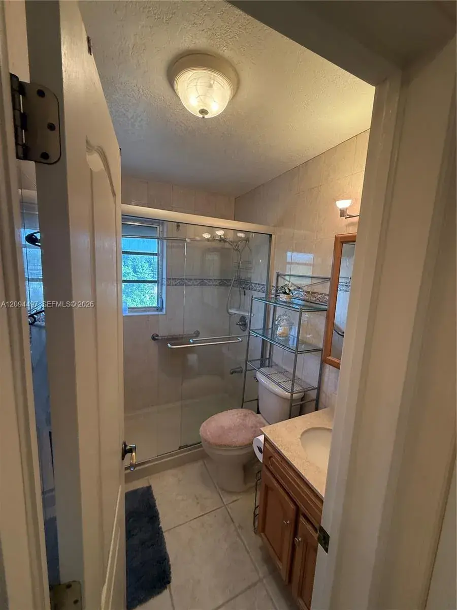 3881 W Flagler St # 315, Miami FL 33134