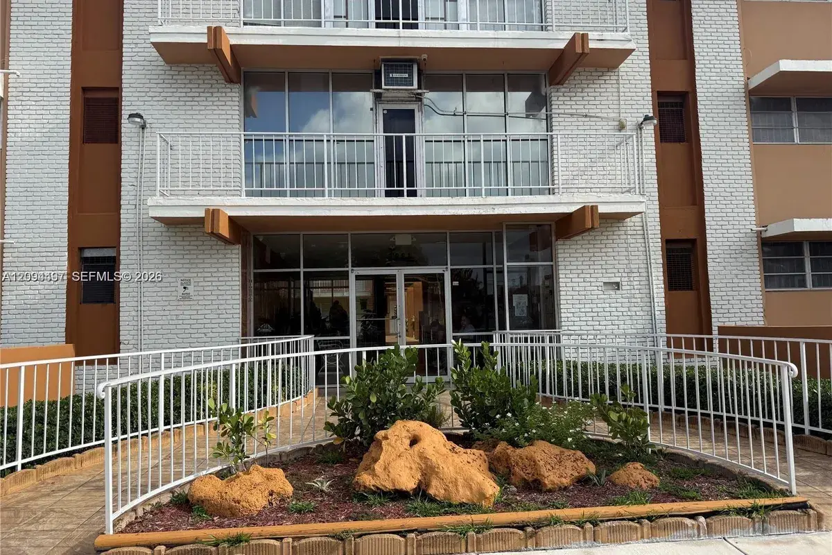 3881 W Flagler St # 315, Miami FL 33134