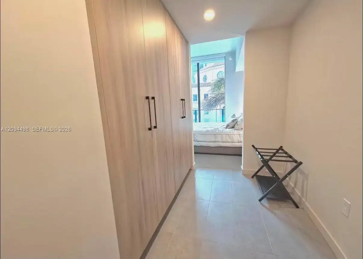 121 NE 5th St # 306, Miami FL 33132 photo 5