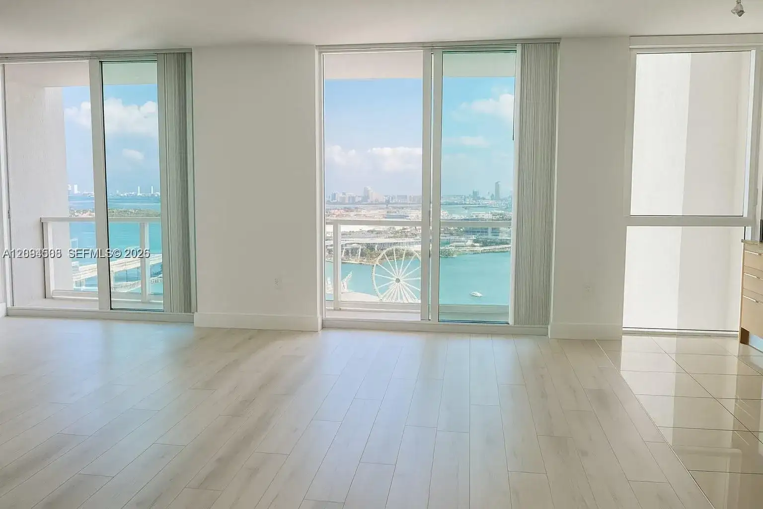 253 NE 2nd St # 3307, Miami FL 33132 photo 3