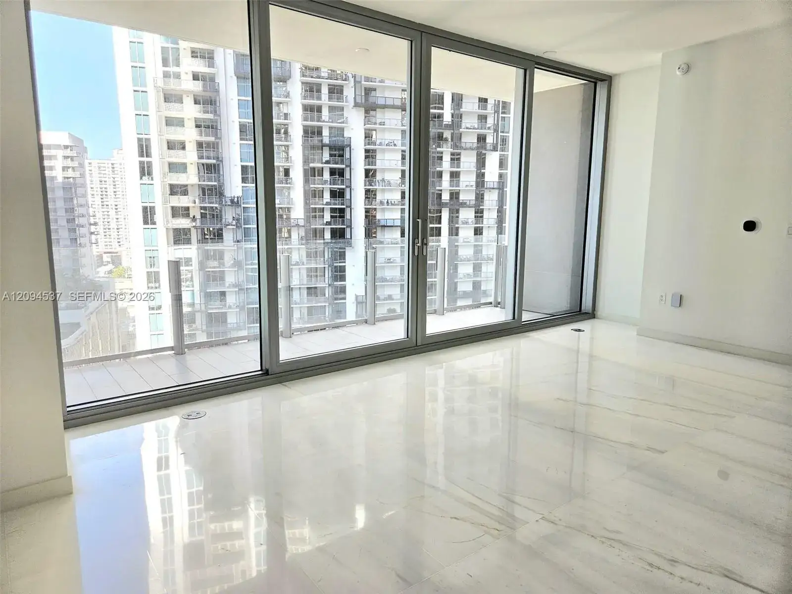 300 Biscayne Boulevard Way # 2208W, Miami FL 33131