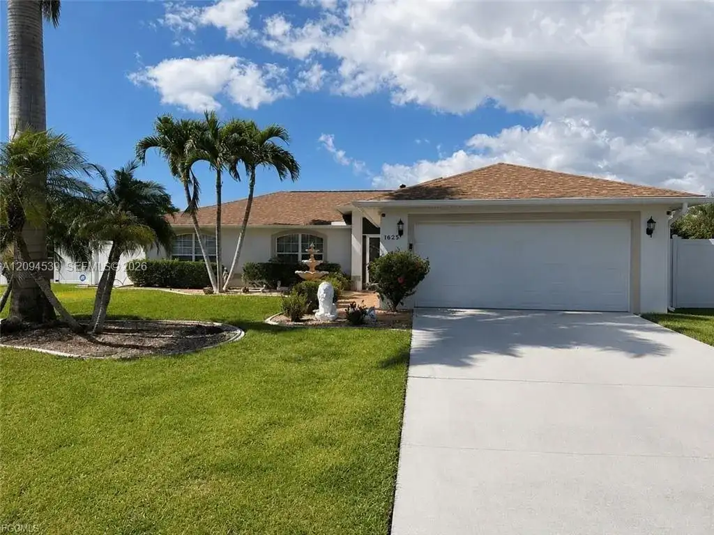 1825 SE 12th Ter, Cape Coral FL 33990 photo 2