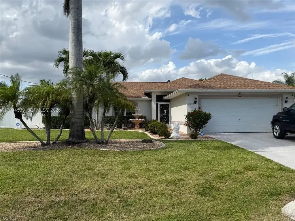 1825 SE 12th Ter, Cape Coral FL 33990 photo 3
