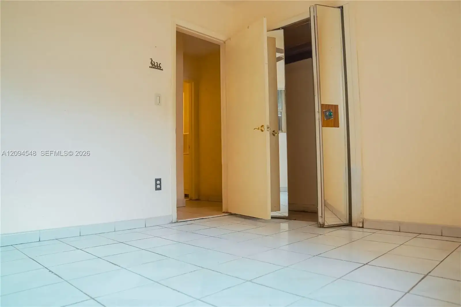 1230 W 35th St, Hialeah FL 33012 photo 4