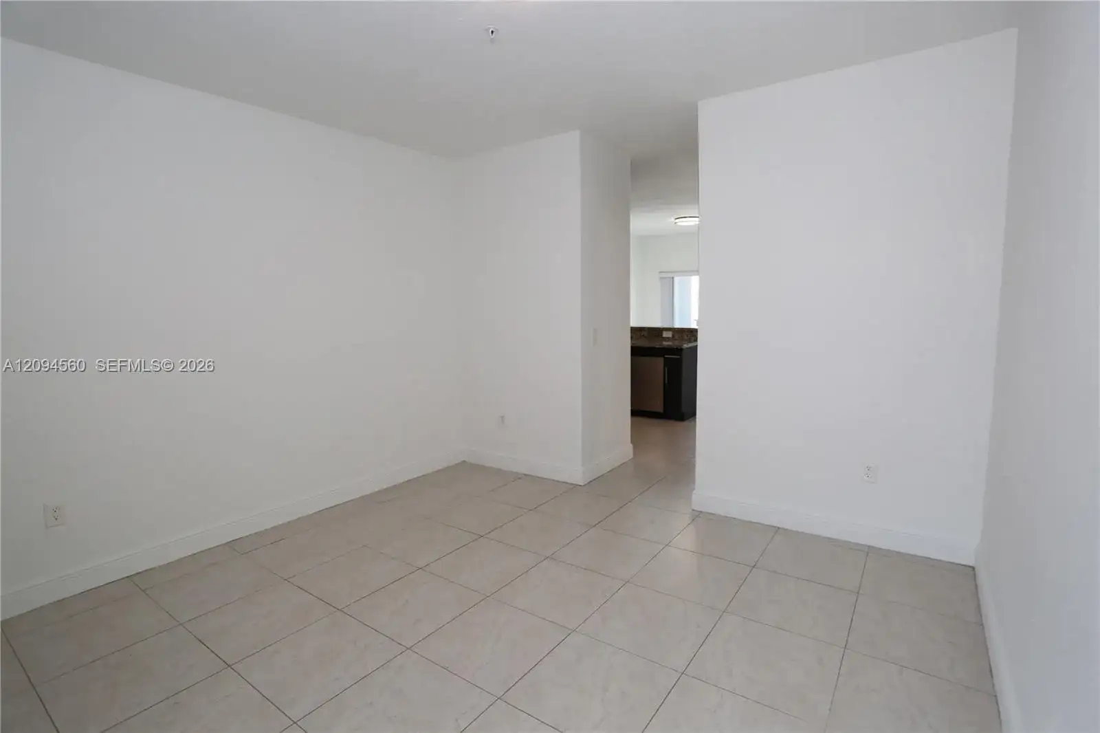 6171 NW 182nd Ln # 305, Hialeah FL 33015 photo 2