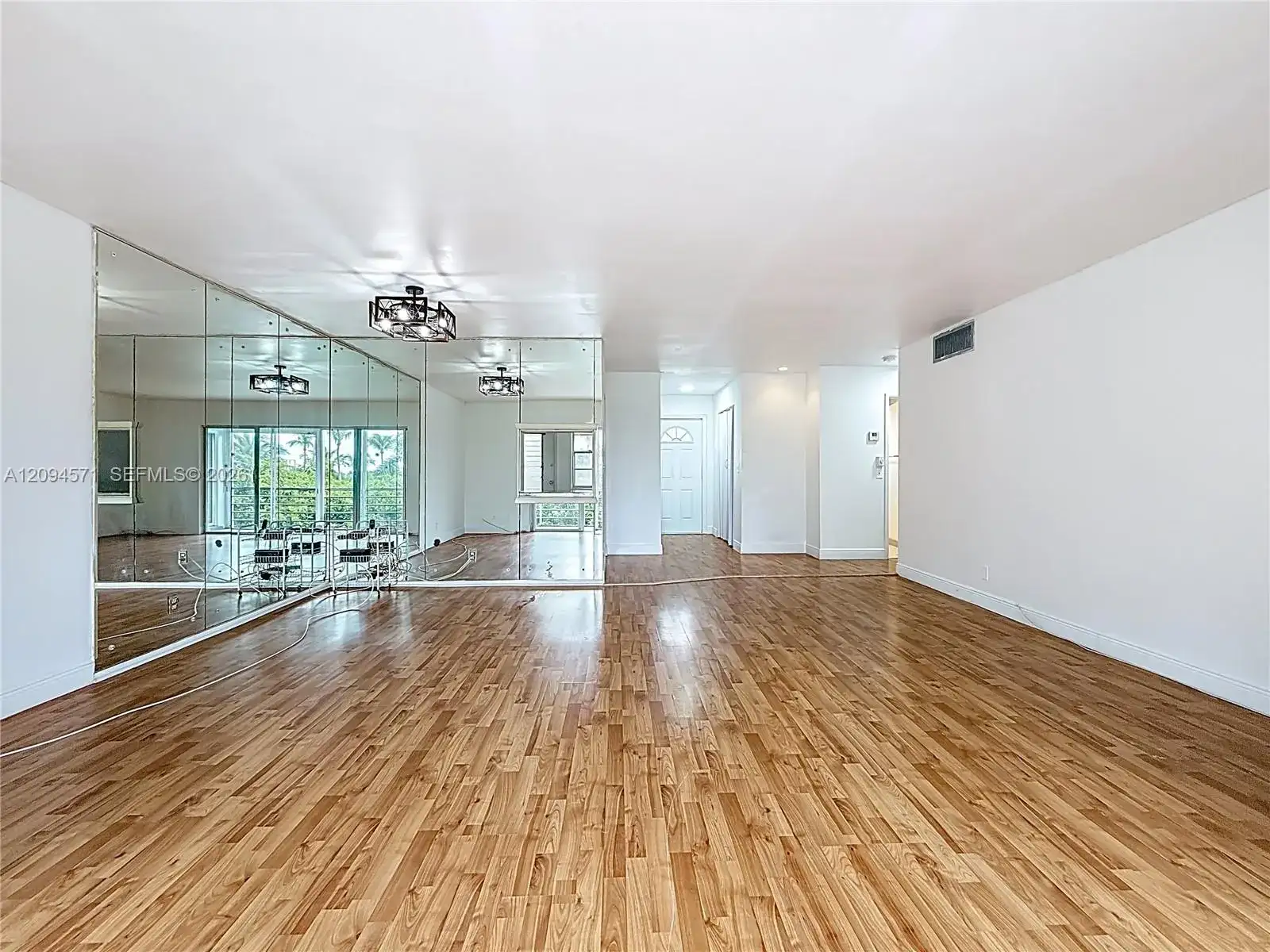1000 NE 14th Ave # 411, Hallandale Beach FL 33009 photo 2