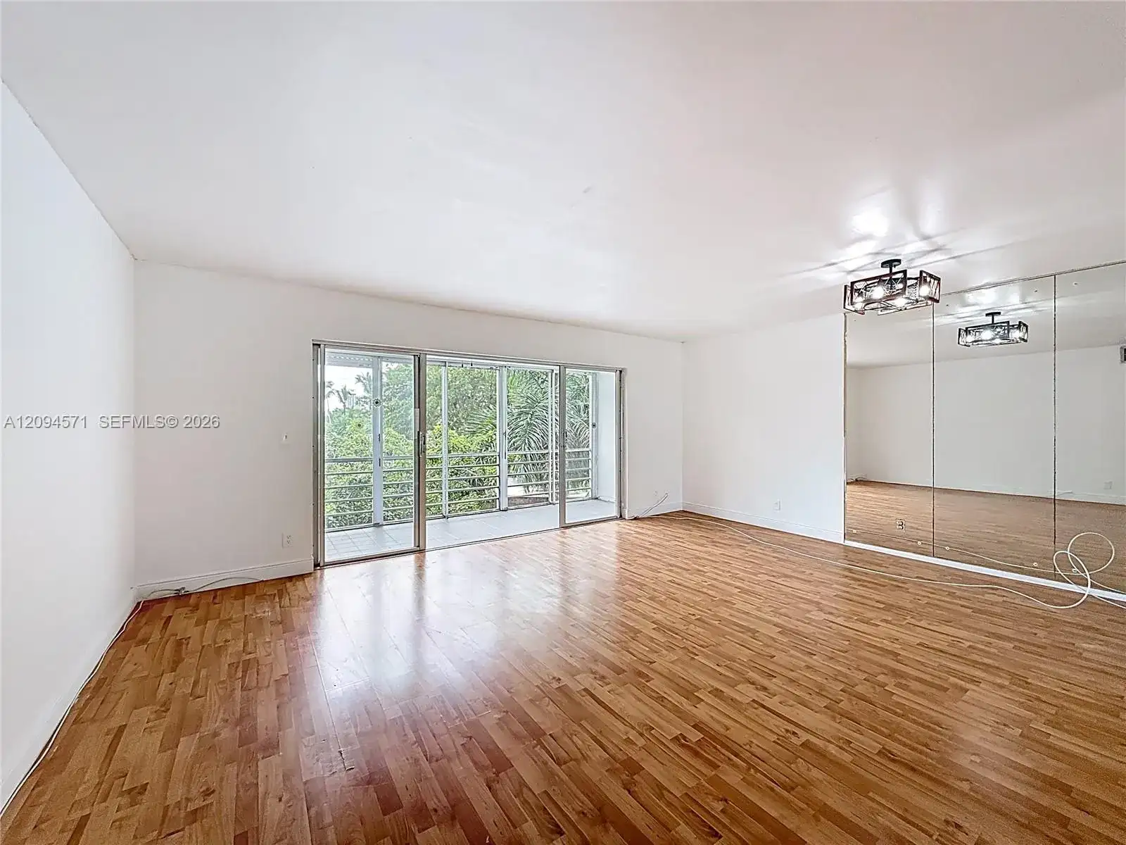 1000 NE 14th Ave # 411, Hallandale Beach FL 33009 photo 3