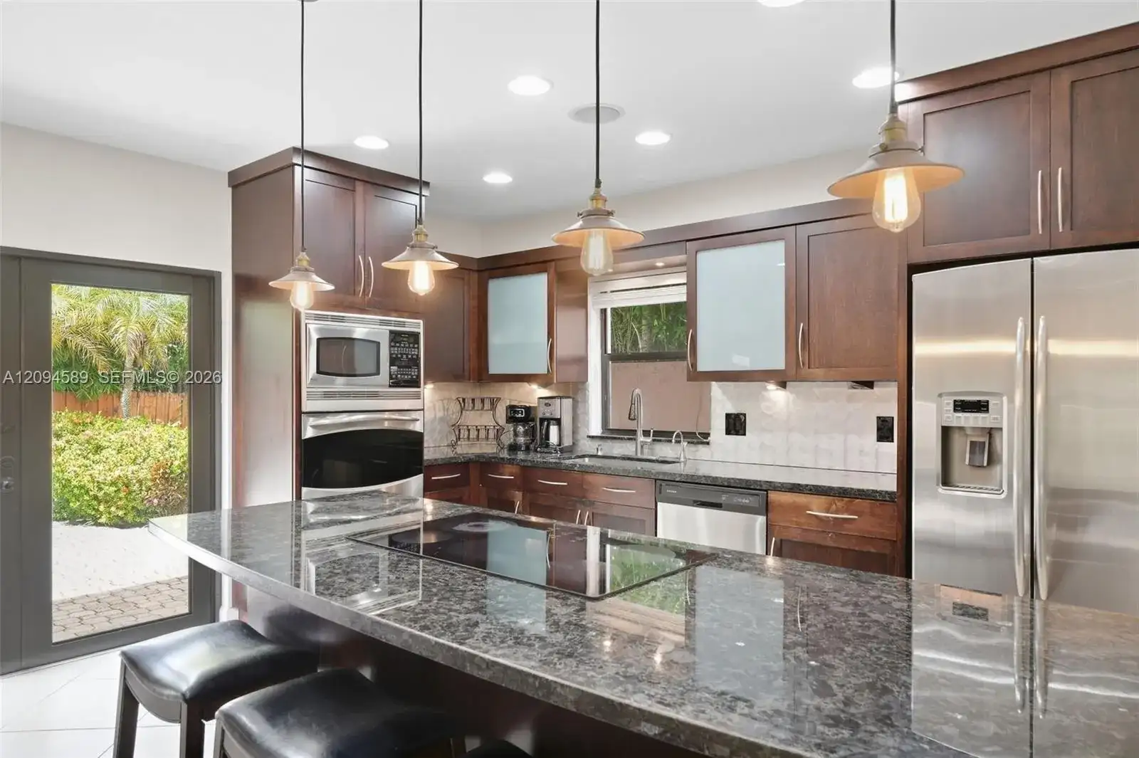 521 N Victoria Park Rd, Fort Lauderdale FL 33301 photo 4