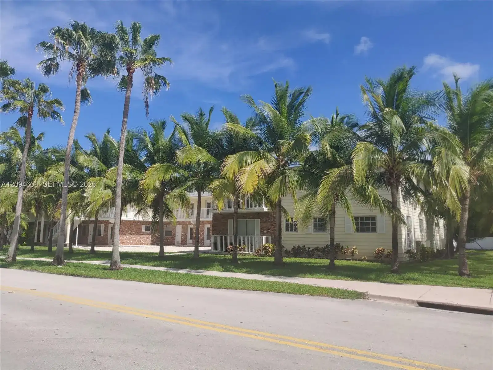 100 N Sunrise Dr # 28, Key Biscayne FL 33149