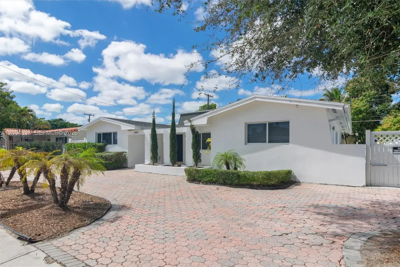 20330 Highland Lakes Blvd, Miami FL 33179