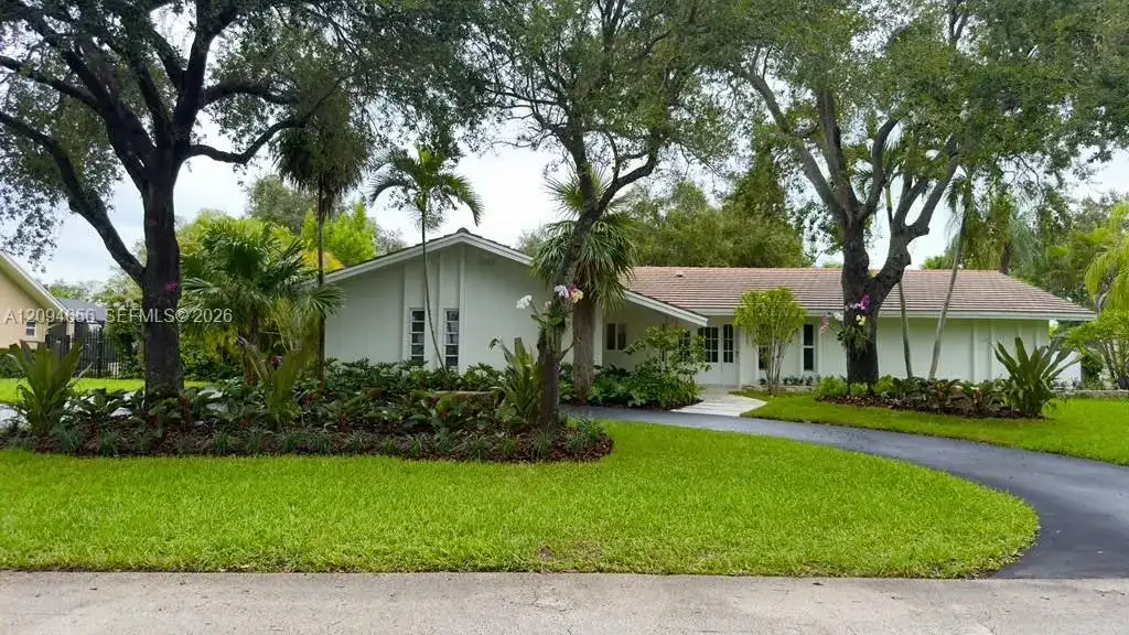 7521 SW 175th St, Palmetto Bay FL 33157