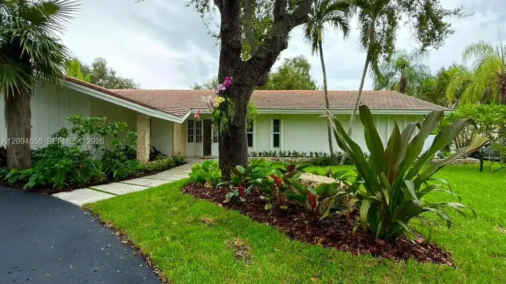 7521 SW 175th St, Palmetto Bay FL 33157 photo 3