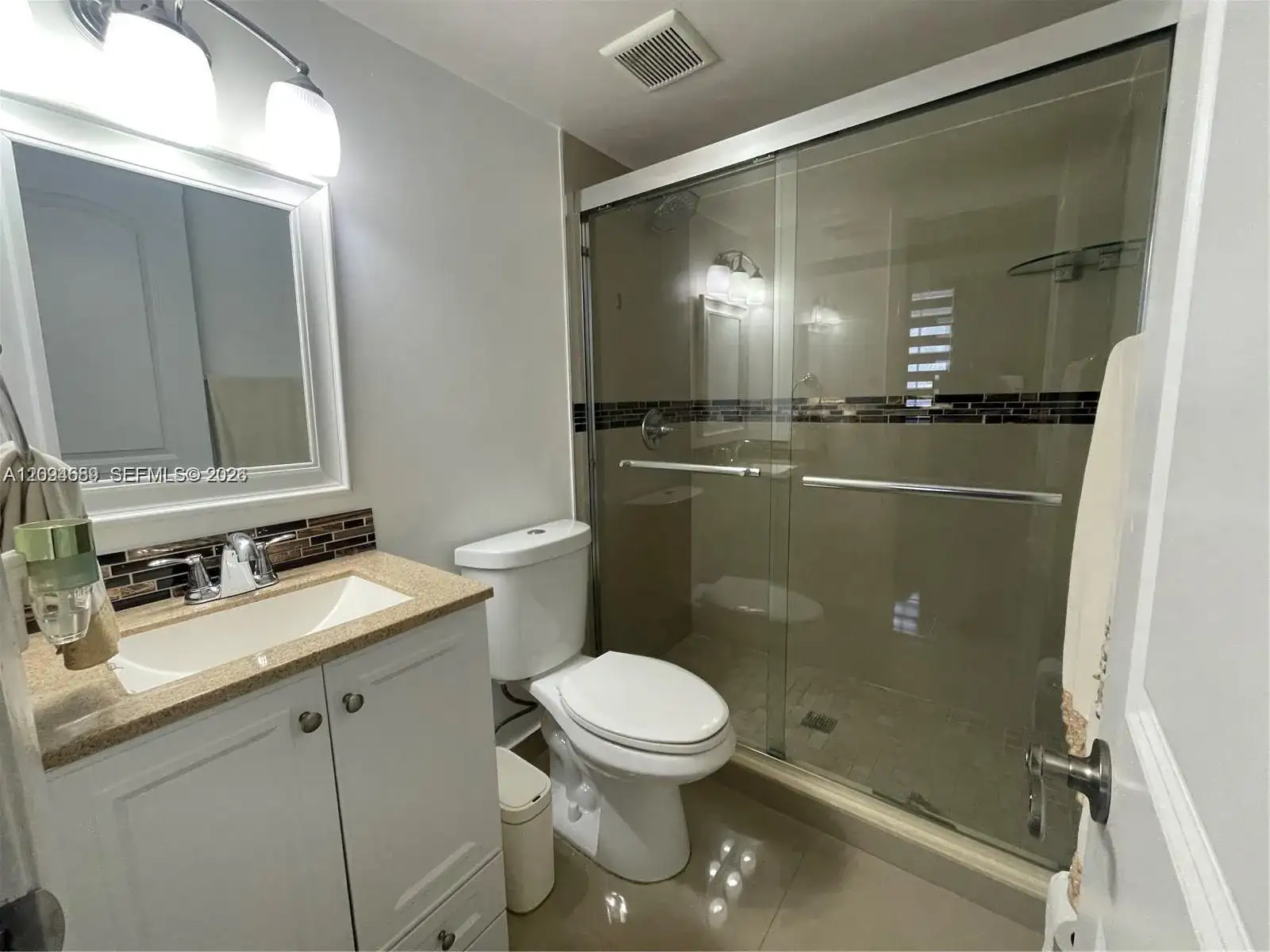 961 W 37th Ter # 30, Hialeah FL 33012 photo 5