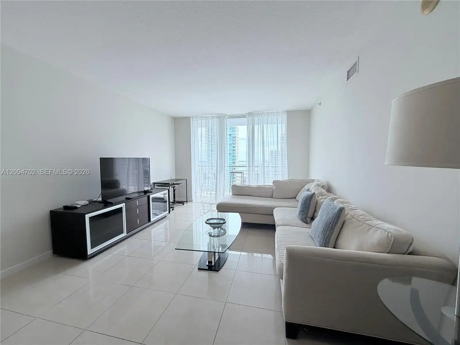 325 S Biscayne Blvd # 3015, Miami FL 33131