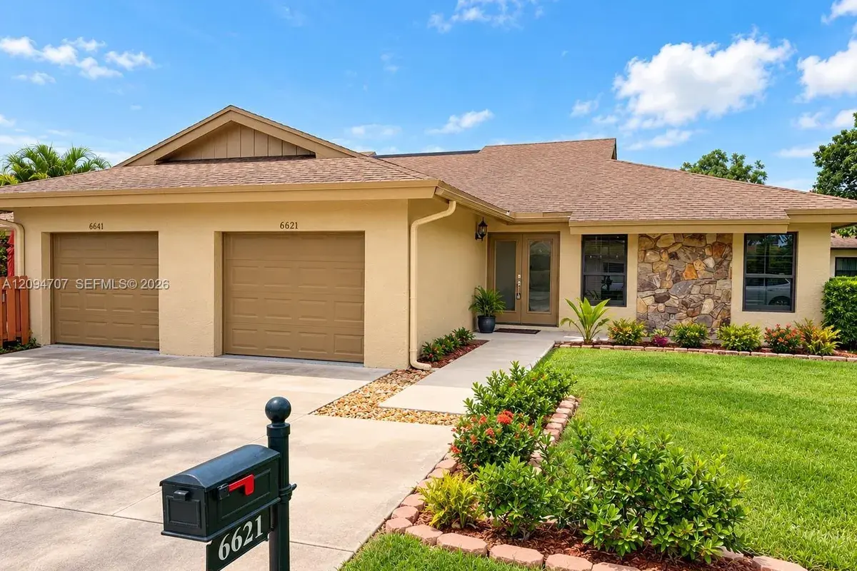 6621 NW 4th Ct, Plantation FL 33317