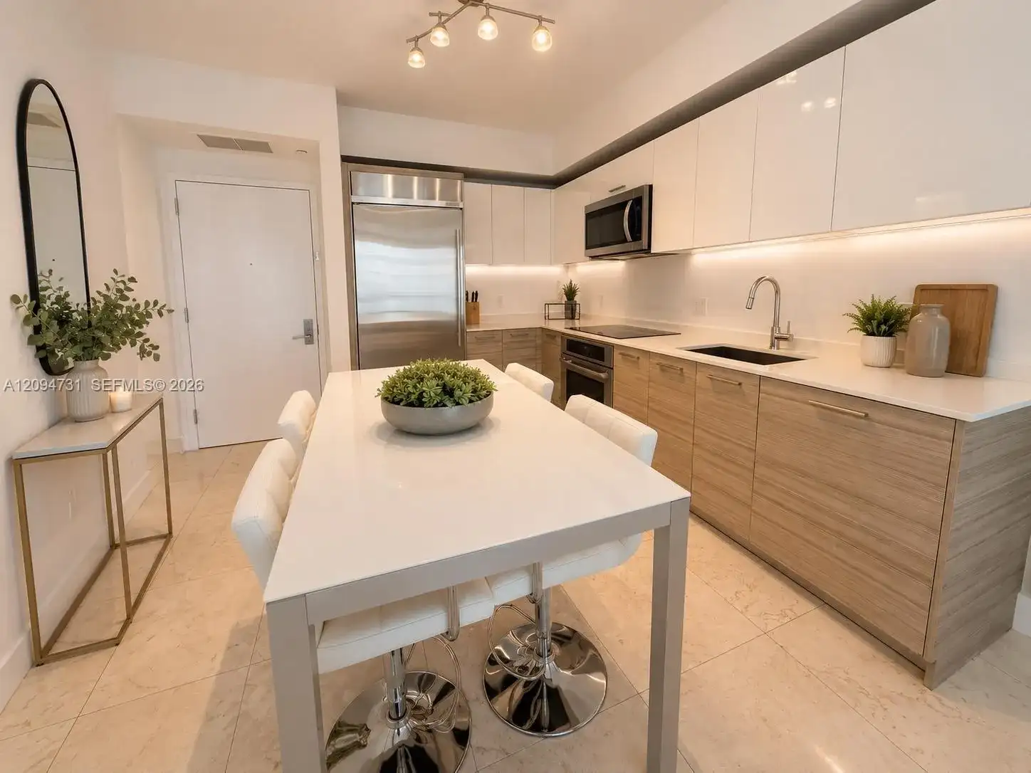 1300 Brickell Bay Dr # 1904, Miami FL 33131 photo 5