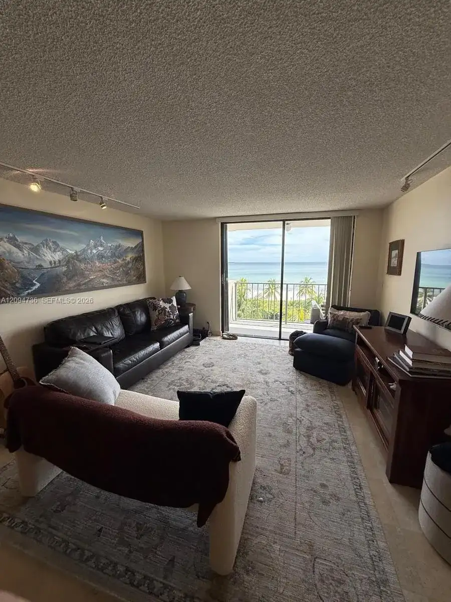 2625 Collins Ave # 605, Miami Beach FL 33140 photo 2