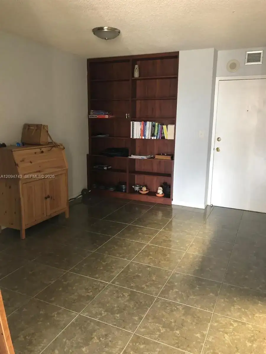 1470 NE 125th Ter # 602, North Miami FL 33161 photo 2