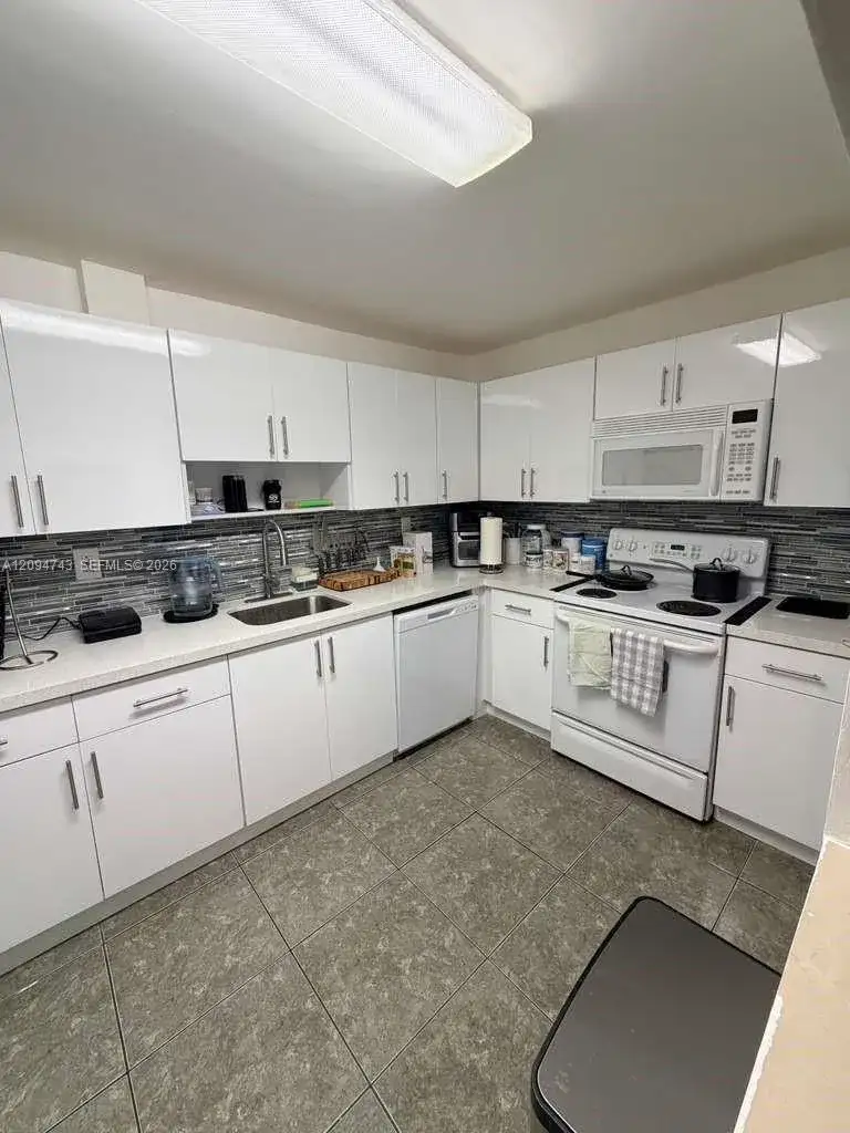 1470 NE 125th Ter # 602, North Miami FL 33161 photo 4