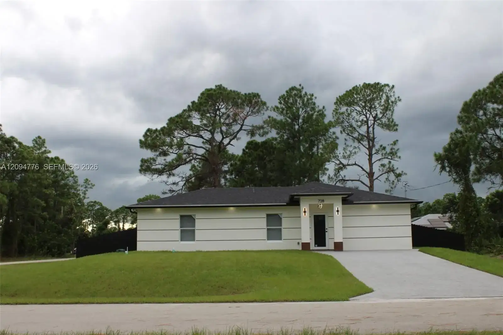 728 Glacier Ave, Other City - In The State Of Florida FL 33974 photo 2