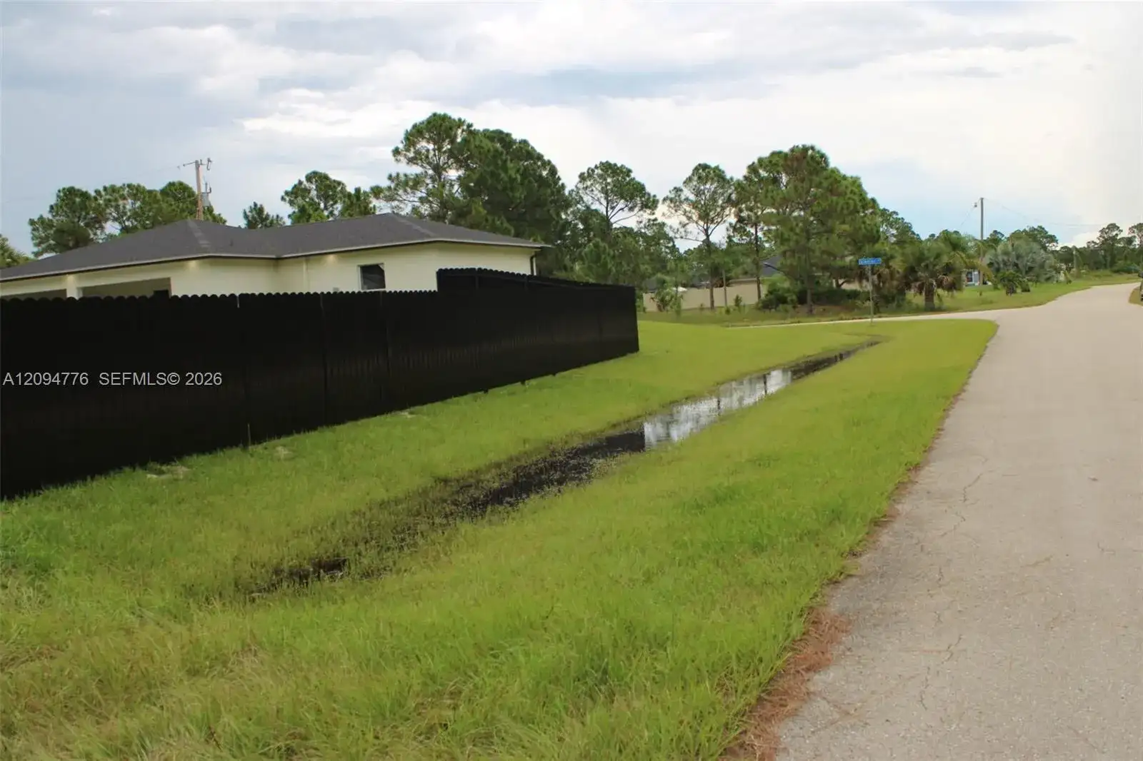 728 Glacier Ave, Other City - In The State Of Florida FL 33974 photo 4