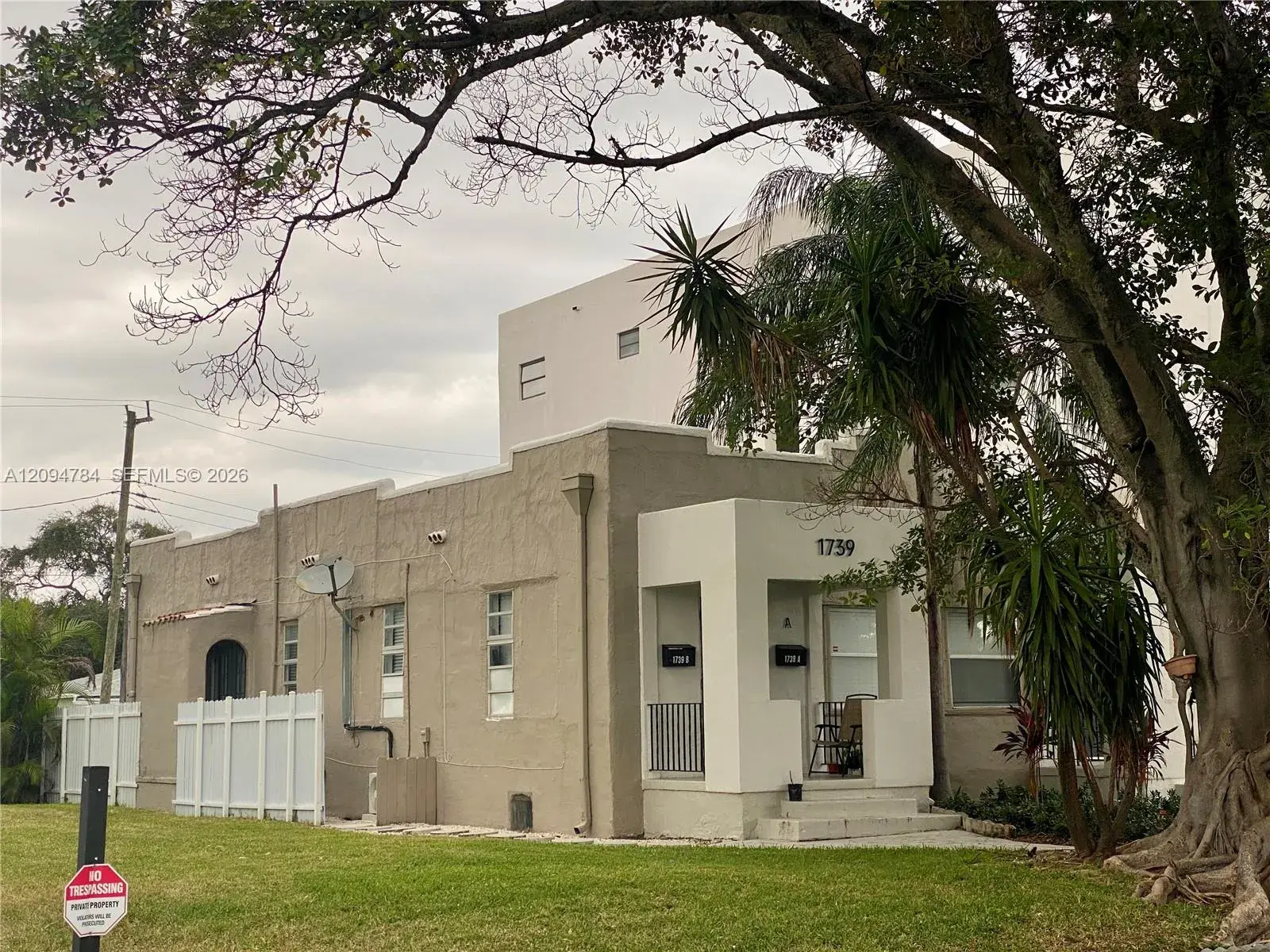 1737 Dewey St, Hollywood FL 33020