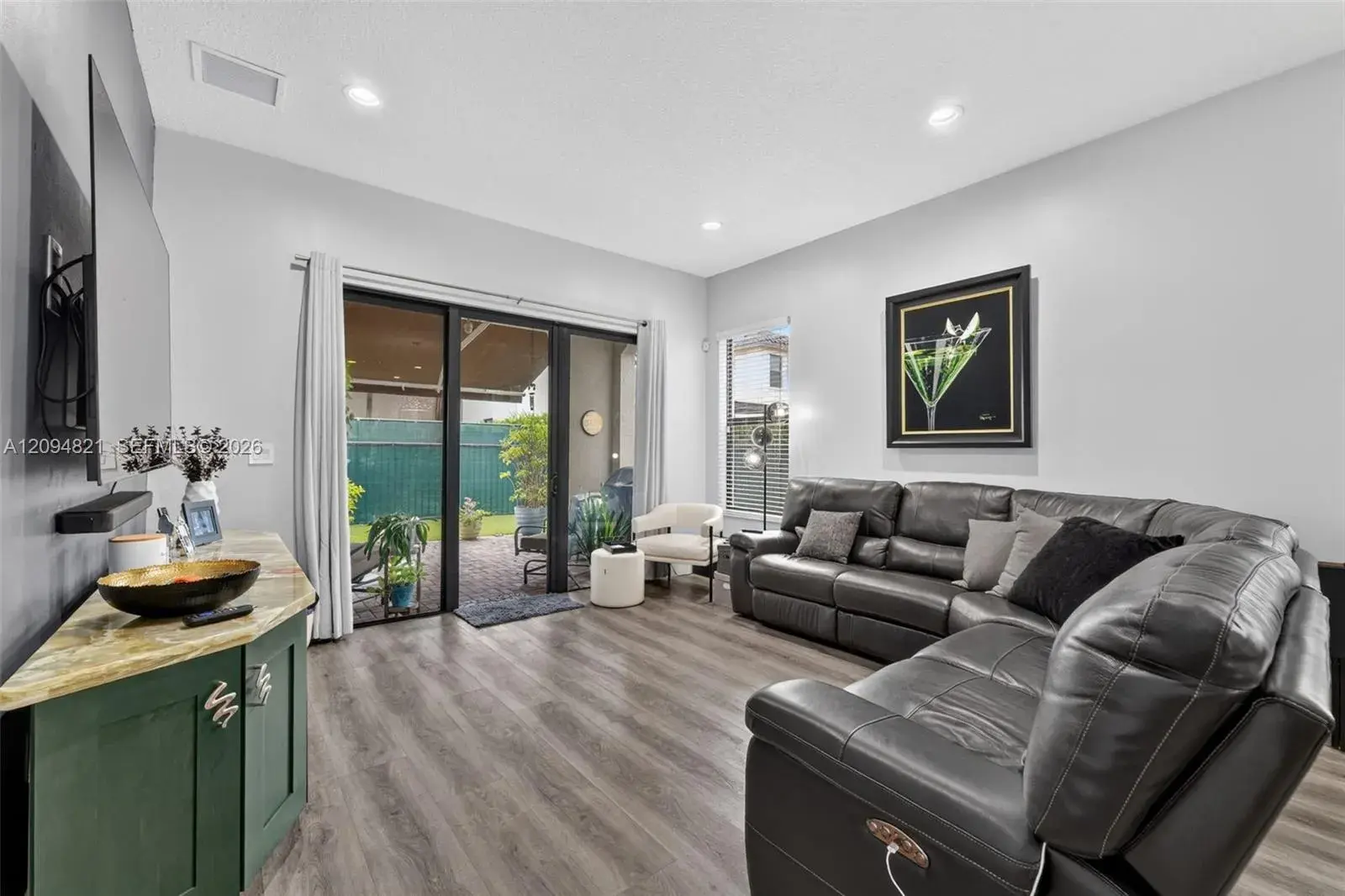 3226 W 97th St, Hialeah FL 33018