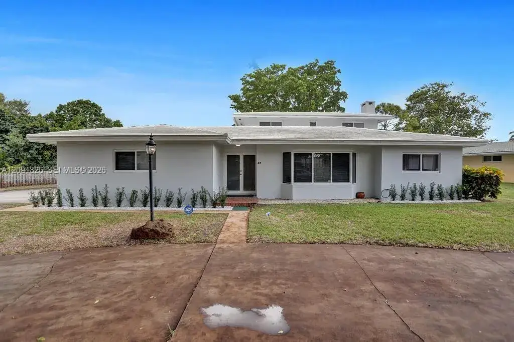 63 SE 5th Ave, Deerfield Beach FL 33441