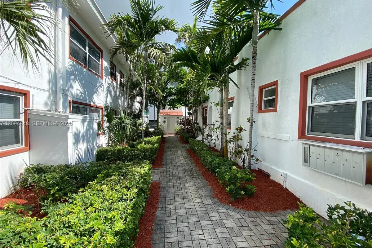 905 SE 2nd Ct, Fort Lauderdale FL 33301