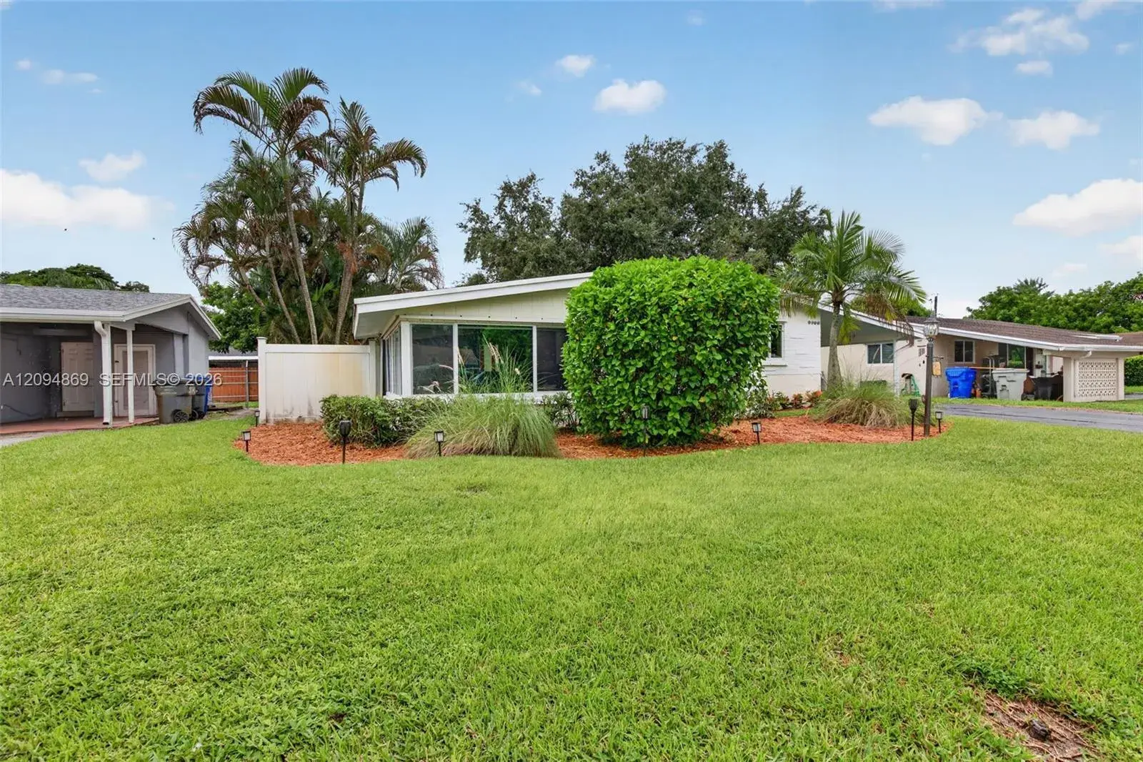 6520 Coolidge St, Hollywood FL 33024