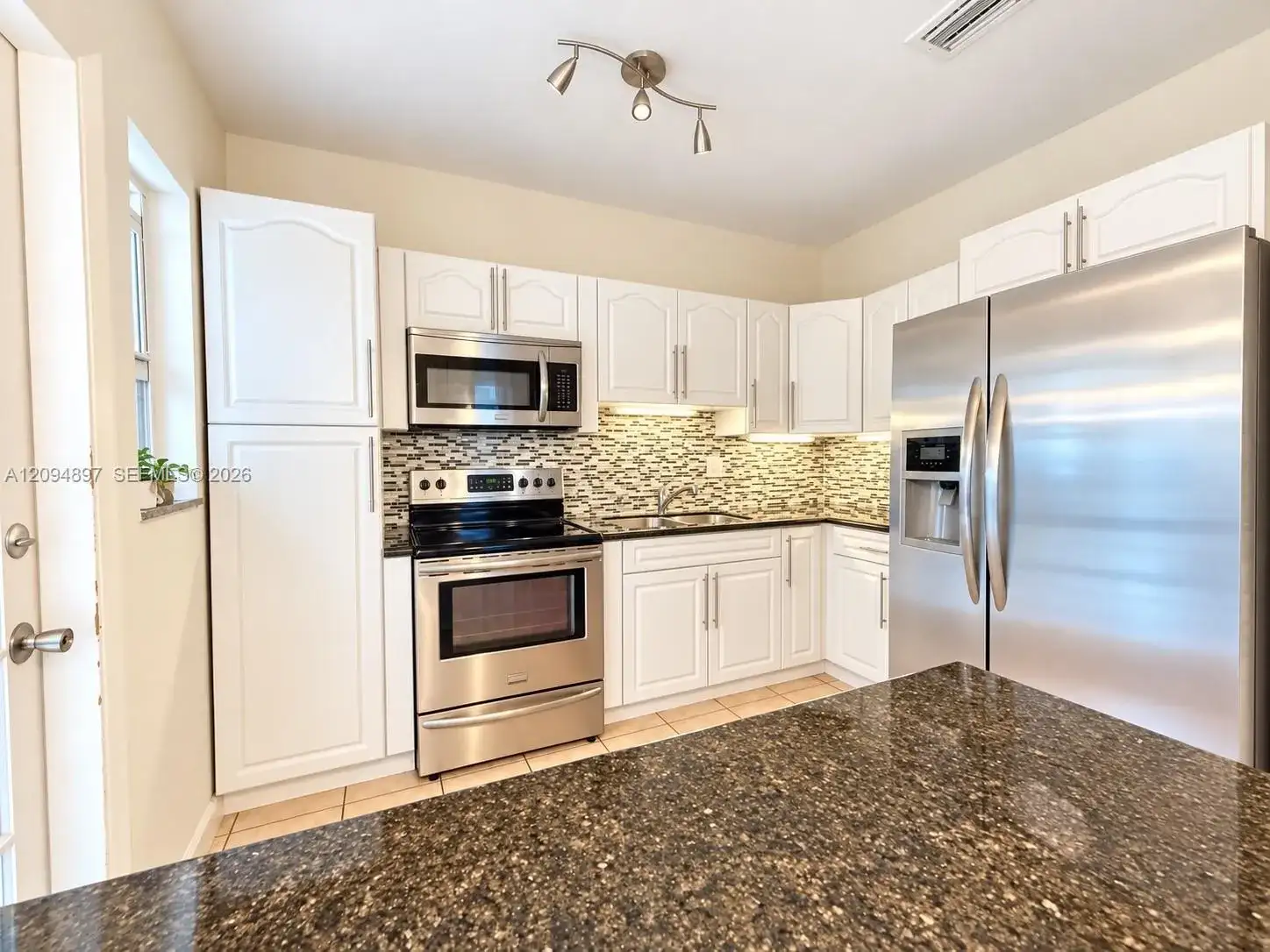 797 NW 9th St, Homestead FL 33030 photo 4