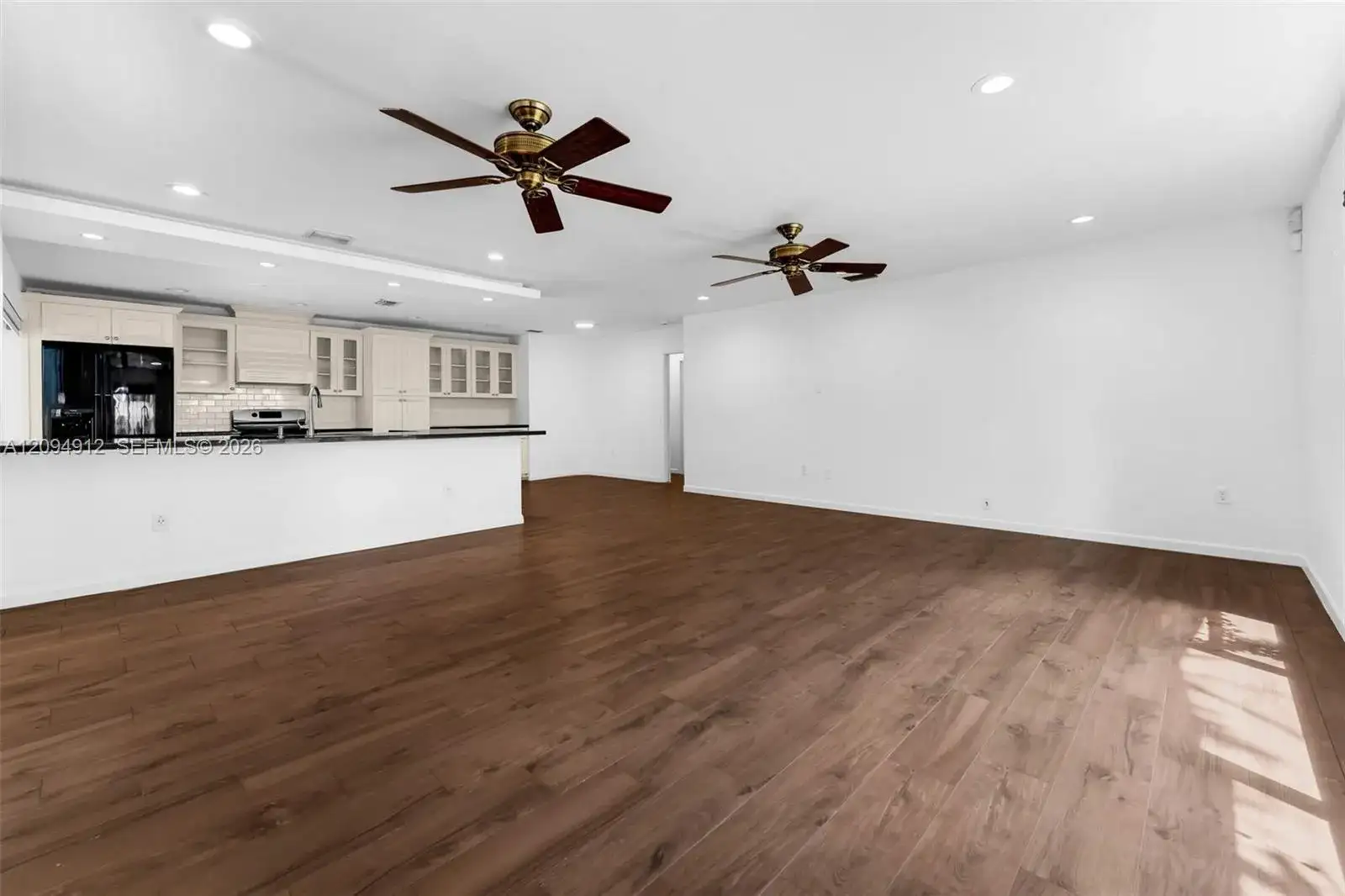 11890 SW 72nd Pl, Pinecrest FL 33156 photo 4