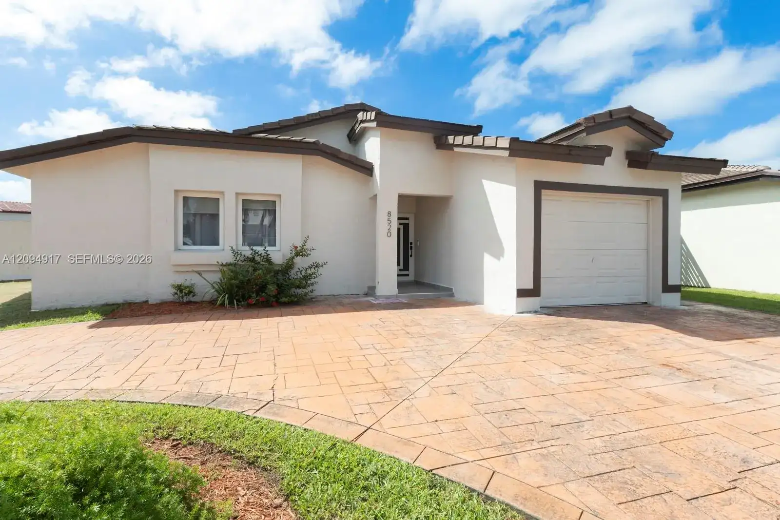 8520 SW 207th Ter, Cutler Bay FL 33189 photo 3