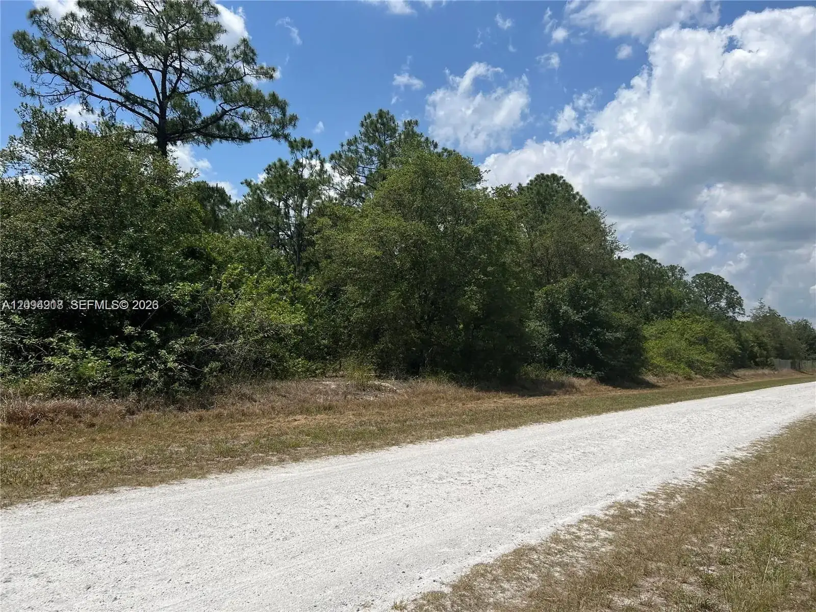 470 N Isora, Clewiston FL 33440 photo 2