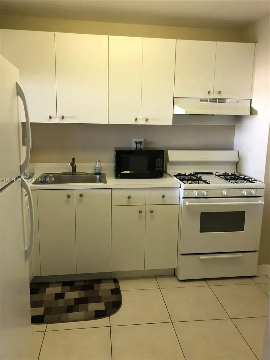 13120 SW 92nd Ave, Miami FL 33176 photo 5