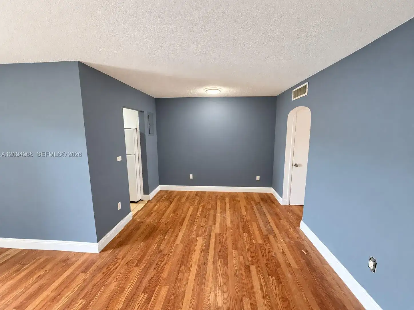 2335 NE 172nd St # 2, North Miami Beach FL 33160 photo 2