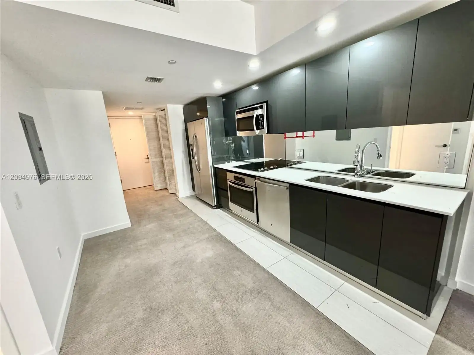 31 SE 6th St # 903, Miami FL 33131 photo 2