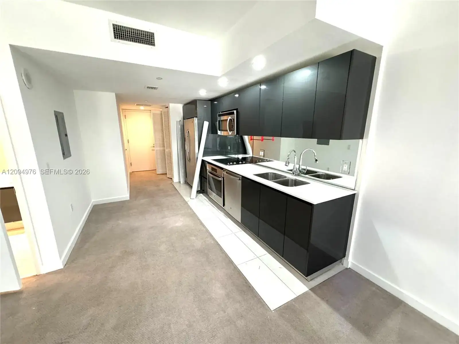 31 SE 6th St # 903, Miami FL 33131 photo 3