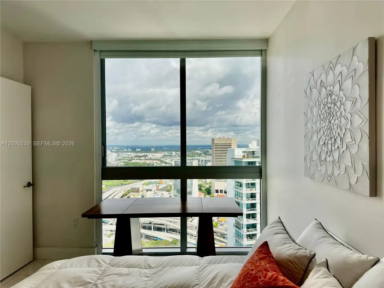 92 SW 3rd St # 4905, Miami FL 33130 photo 5