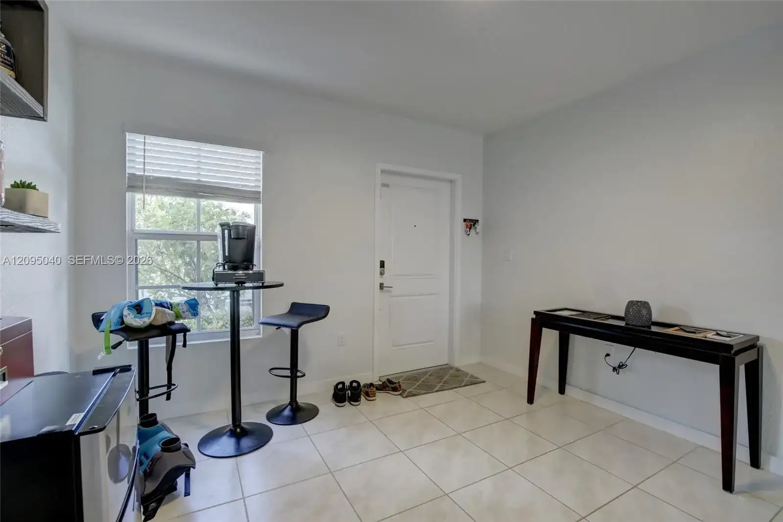 565 NE 5th Pl, Florida City FL 33034 photo 4
