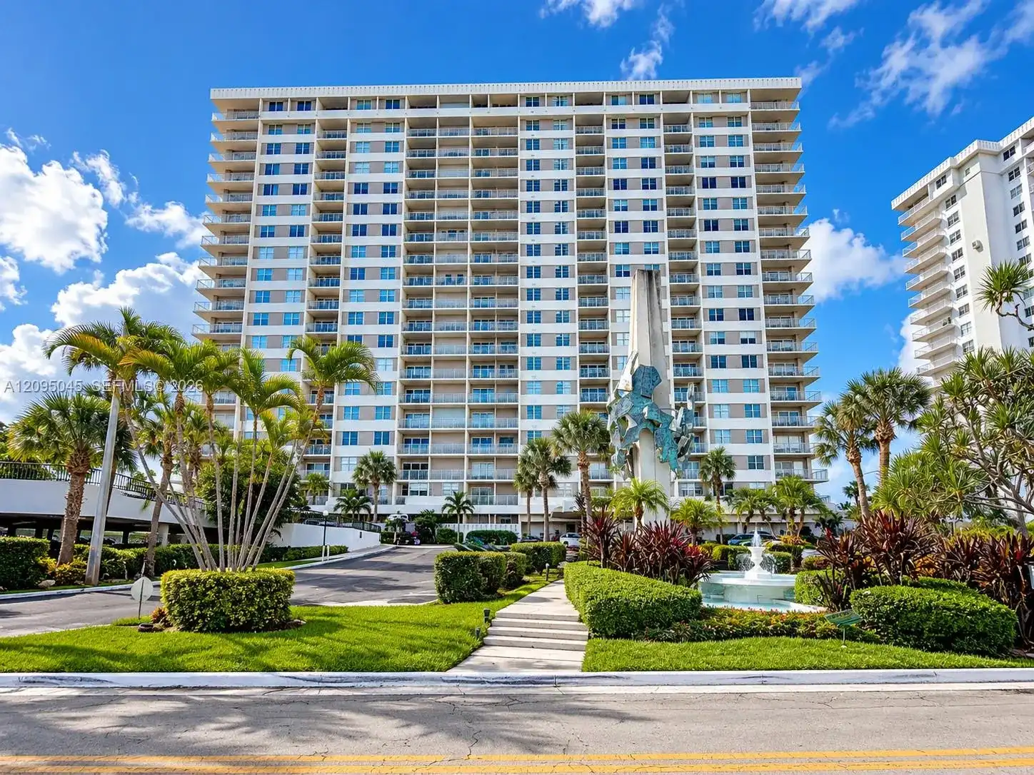 300 Bayview Dr # 2014, Sunny Isles Beach FL 33160