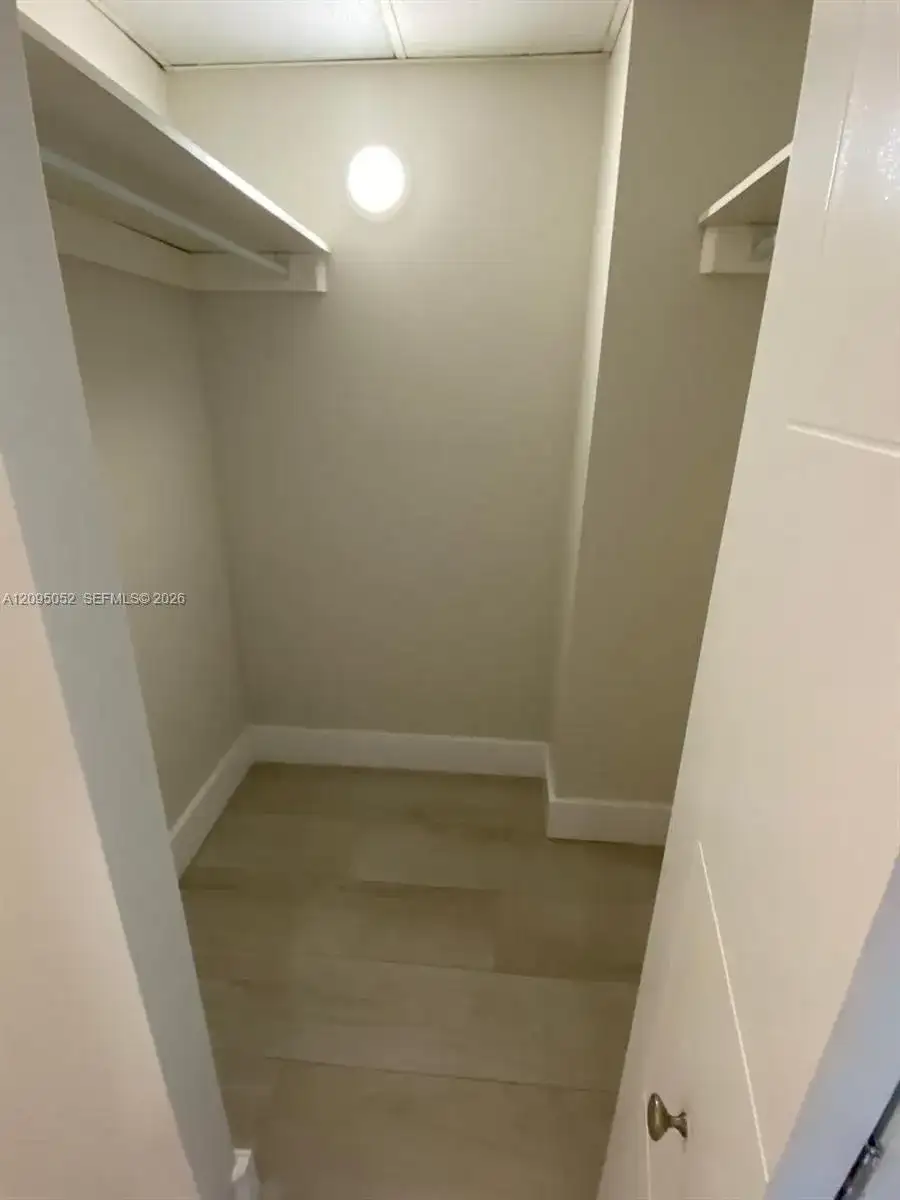 500 W Bayview Dr # 621, Sunny Isles Beach FL 33160 photo 2