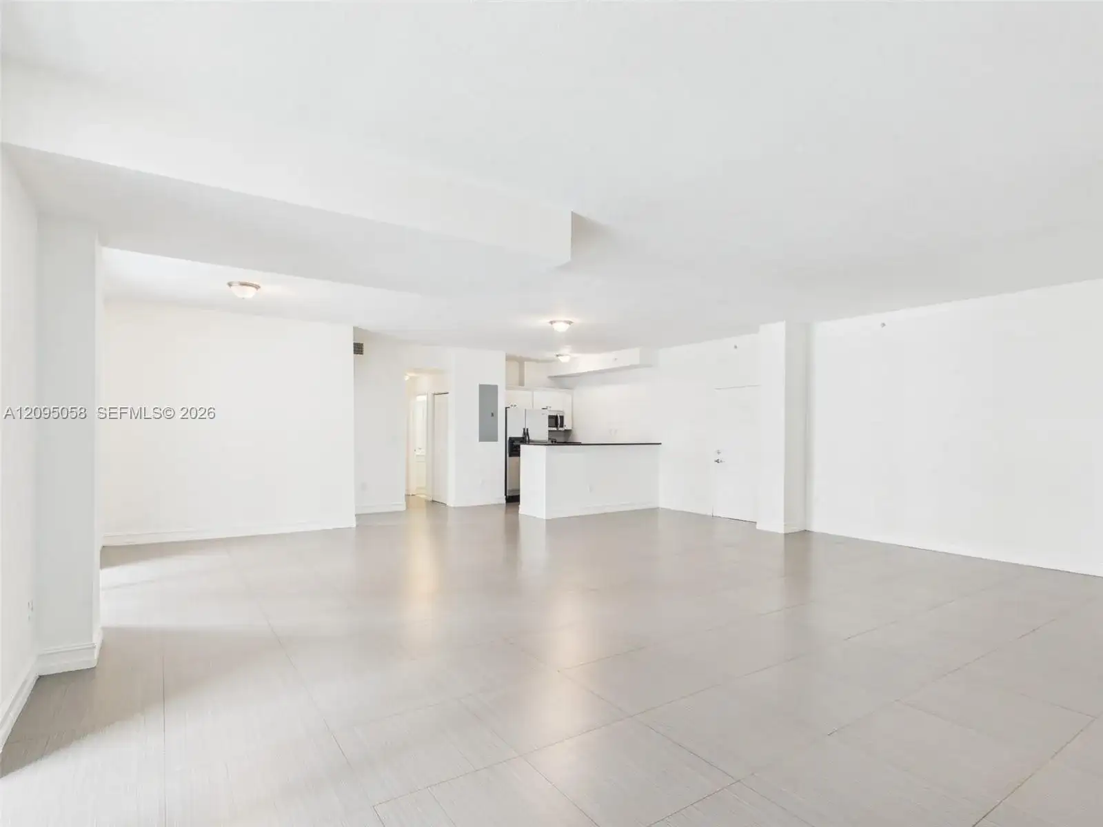 425 NE 30th St # 701, Miami FL 33137 photo 4