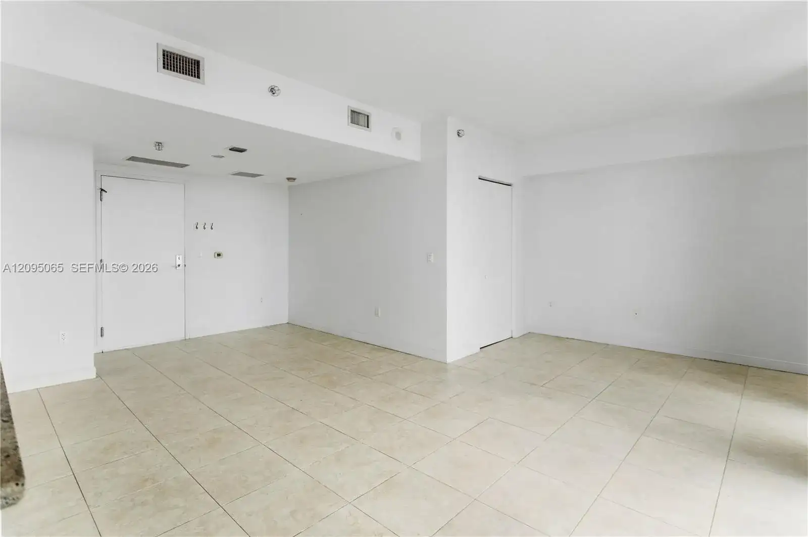 185 SW 7th St # 3600, Miami FL 33130 photo 3