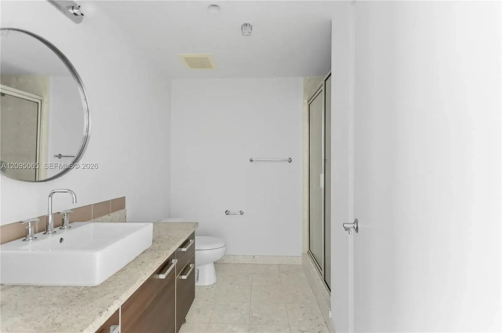 185 SW 7th St # 3600, Miami FL 33130 photo 5