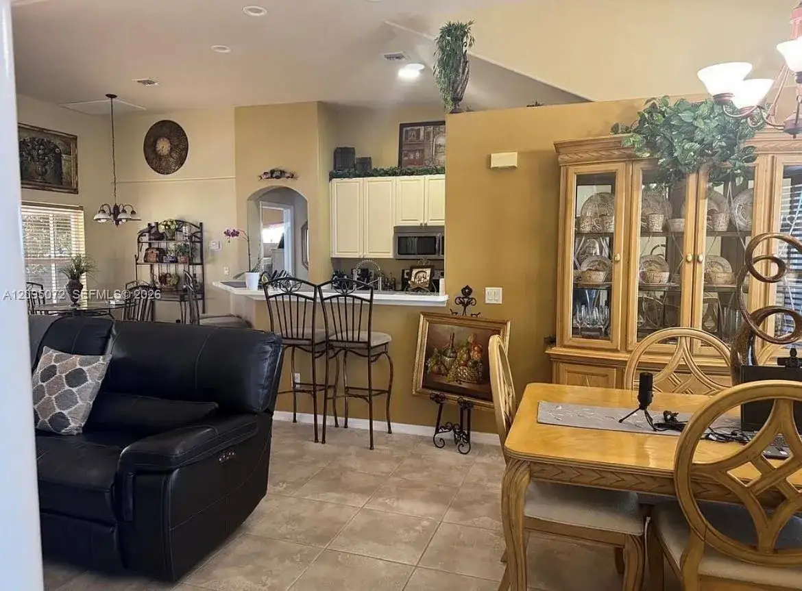 1213 NW 35 Place, Cape Coral FL 33993 photo 2