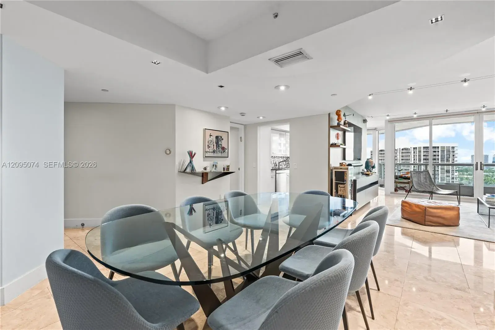 21055 Yacht Club Dr # 1703, Aventura FL 33180