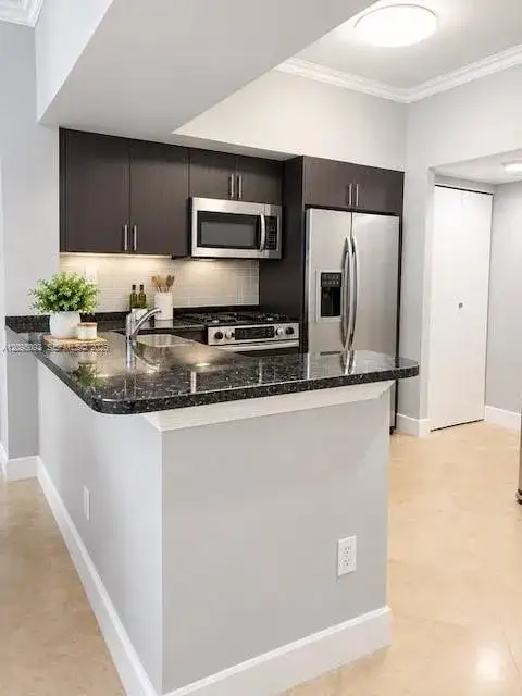 31 SE 5th St # 4118, Miami FL 33131 photo 3