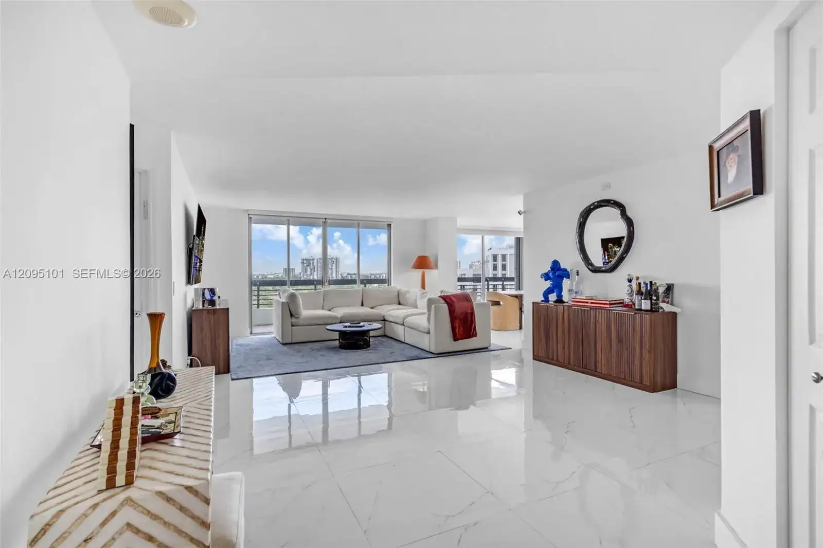 3500 Mystic Pointe Dr # 1205, Aventura FL 33180 photo 2